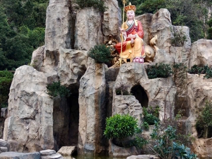 Núi nhân tạo, đá nhân tạo 20