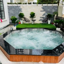 Thi công bể sục matxa 02