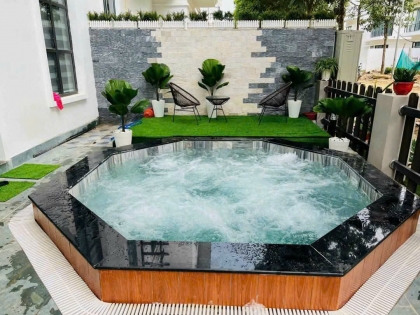 Thi công bể sục matxa 02