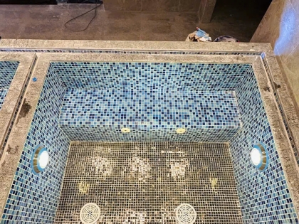 Thi công bể sục matxa 03